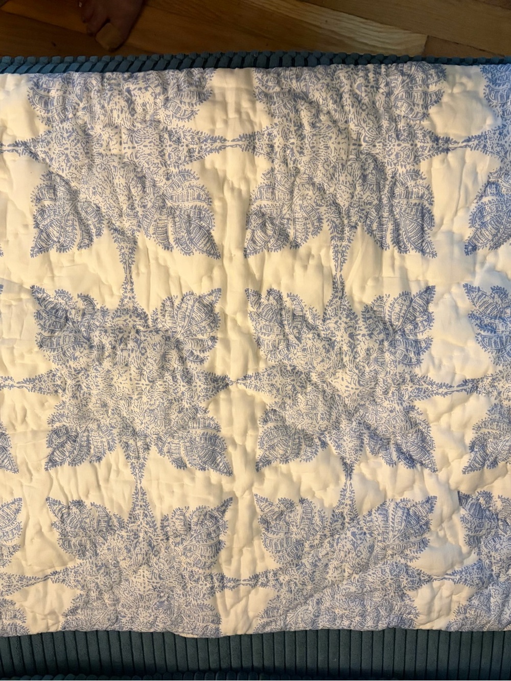 NWOT perfect condition John Robshaw Blue and White Quilted Pillow Sham